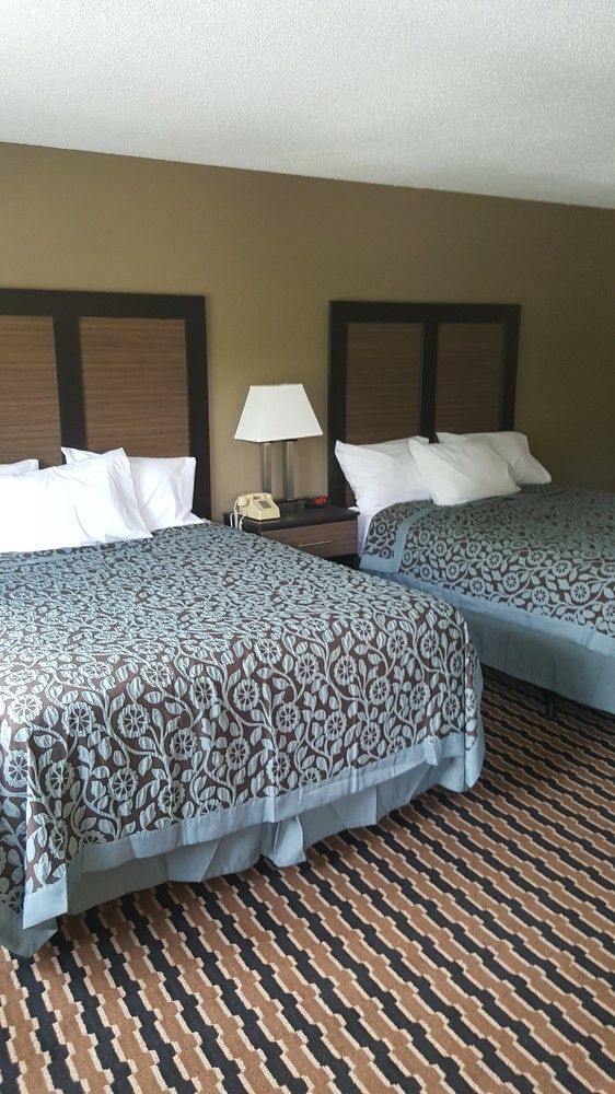 Econo Lodge ฟอร์เรสซิตี้ ภายนอก รูปภาพ
