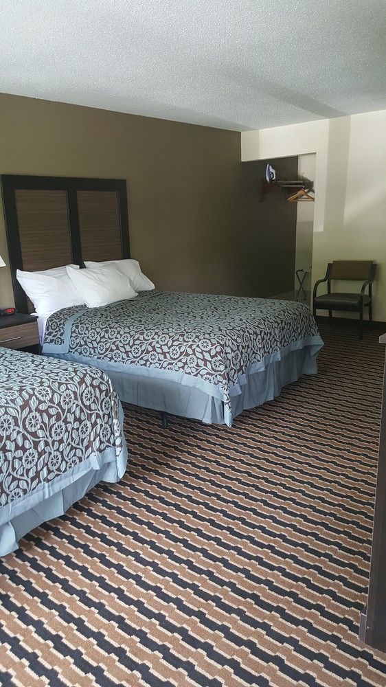 Econo Lodge ฟอร์เรสซิตี้ ภายนอก รูปภาพ