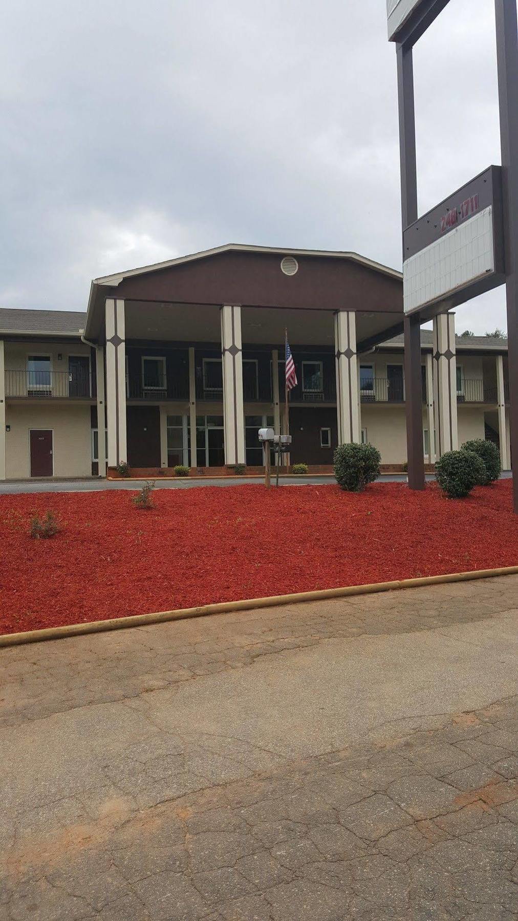 Econo Lodge ฟอร์เรสซิตี้ ภายนอก รูปภาพ