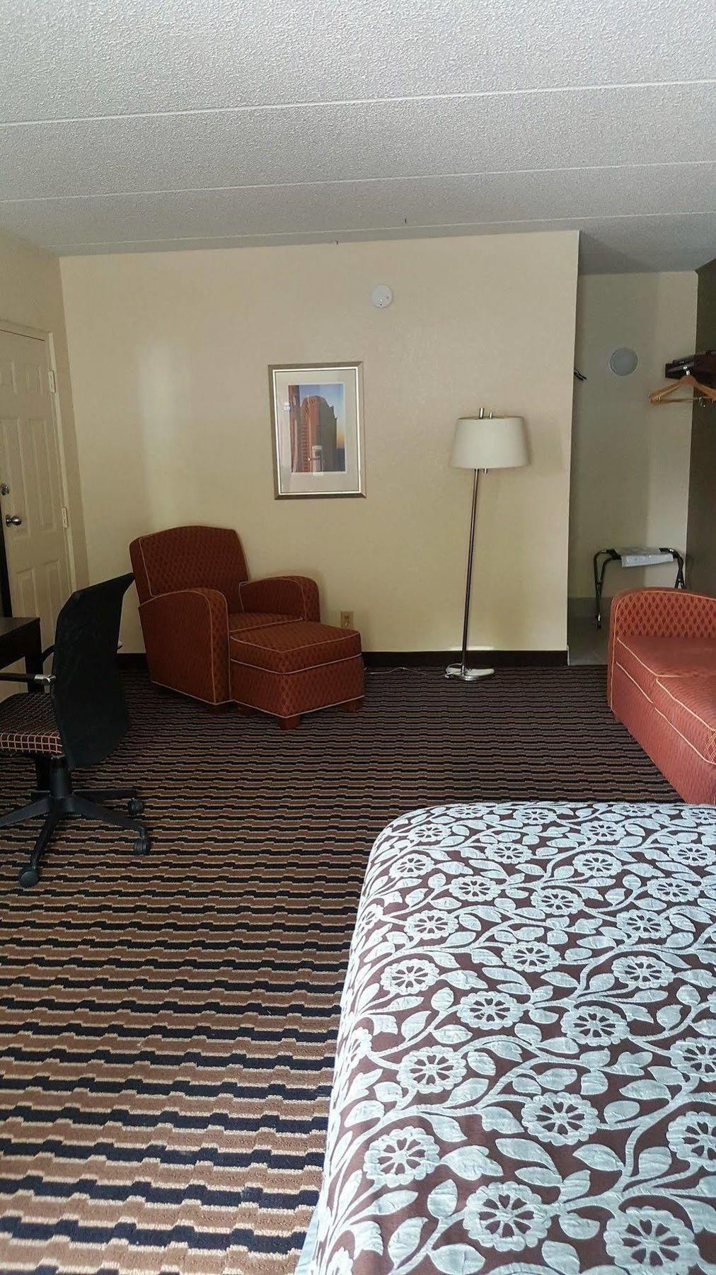 Econo Lodge ฟอร์เรสซิตี้ ภายนอก รูปภาพ